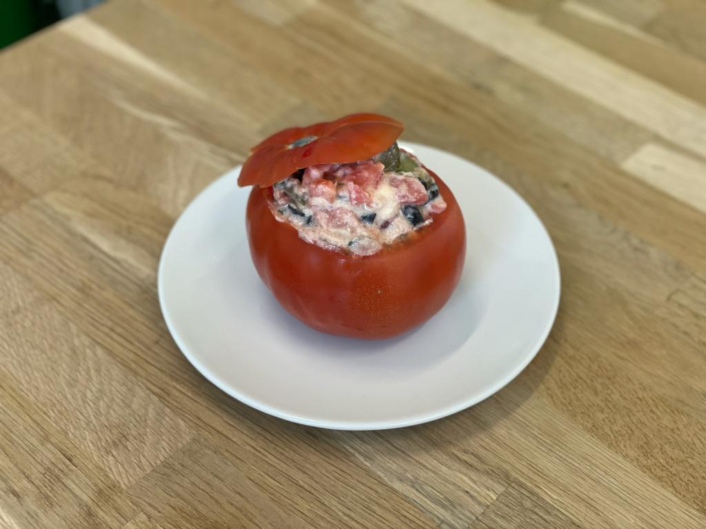 tomate relleno